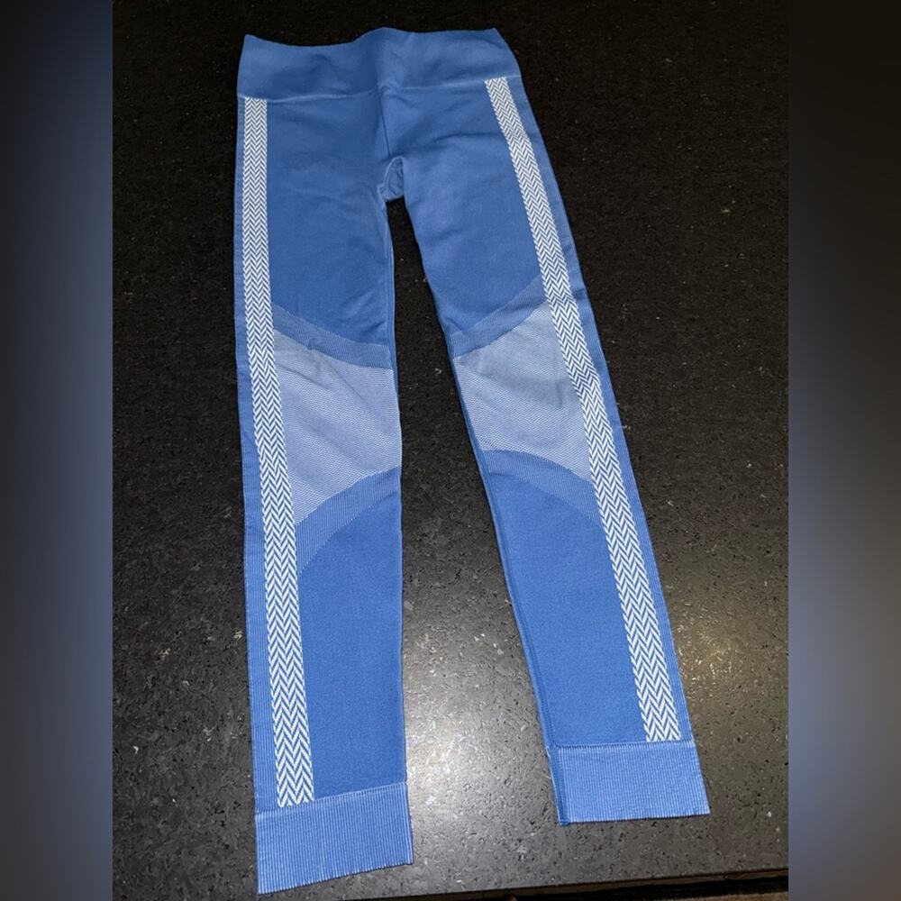 UEC FABLETICS SEAMLESS THICK HIGH RISE FULL LENGTH Blue Leggings White Chevron L